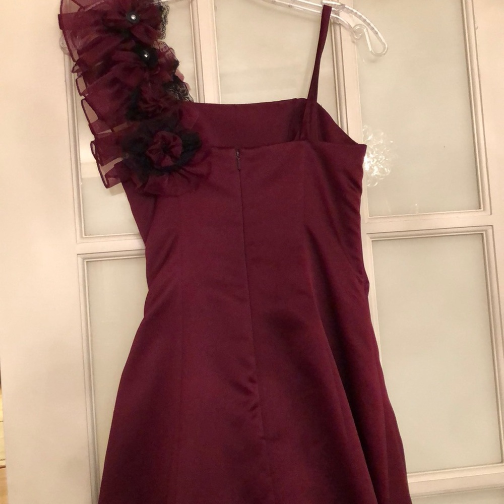 Burgandy silk gown! - Picture 4 of 4